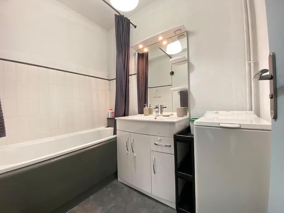 Appartement Grand F3 Tres Lumineux, Proche Gare, Avec Parking Proudhon à Clermont-Ferrand Extérieur photo